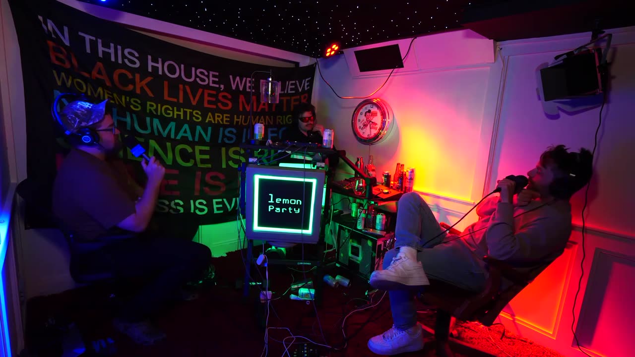 Lemonparty Patreon 161 - Hooters but for asses