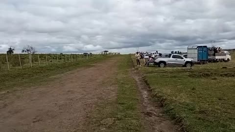 Raid de pesados con 100 kg sobre 7 900 m, pista "El Retorno" - Melo, Cerro Largo 07/09/2025