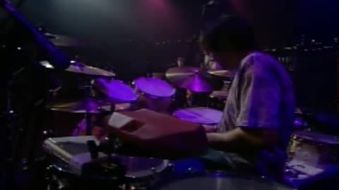 Steve Winwood - Why Can't We Live Together = Live