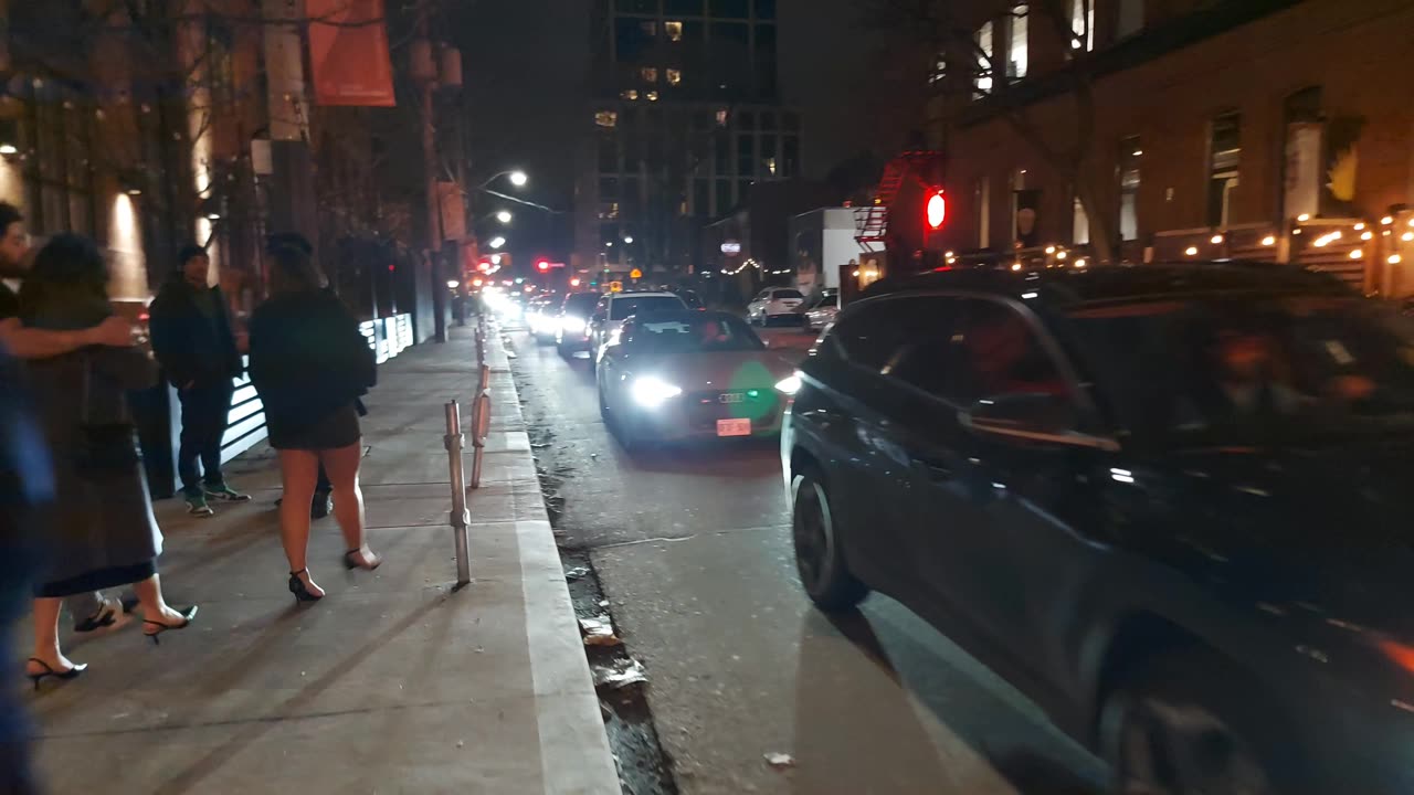 【4K】Friday Night 🌃 Downtown Toronto Nightlife Canada 🇨🇦