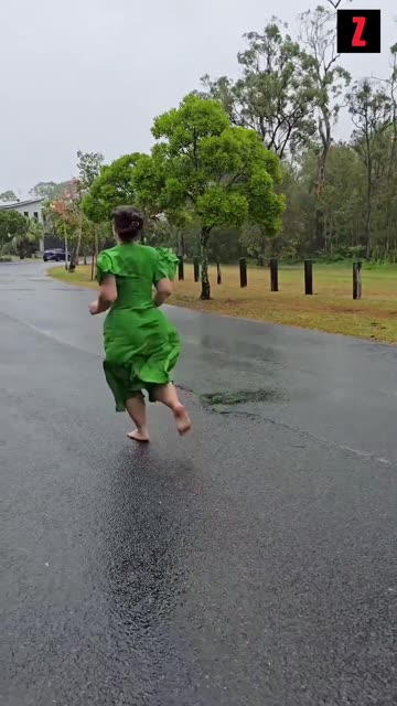 can see it into the distance #walk #shorts #fashion