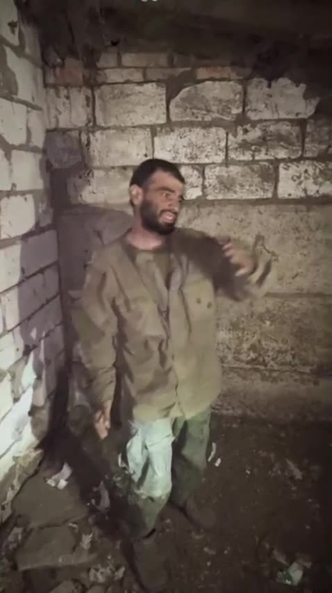 Ukrainian Asks a Russian Soldier for a Live Performance After Finding Video of Him Dancing