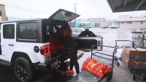 $40K_Month Selling Hot Dogs On The Street_! (1080p)