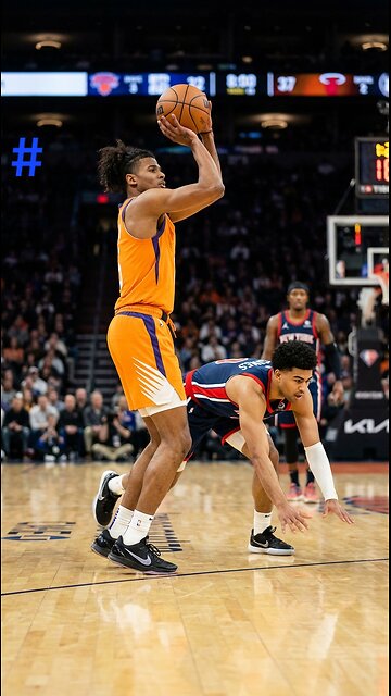 Green's step-back: Creating space for a three-pointer