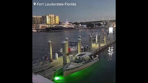 BOAT EXPLOSION SHAKES FORT LAUDERDALE MARINA: 5 INJURED, 1 MISSING