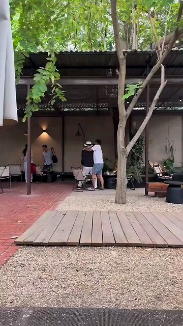 Tiền nhều để làm gì