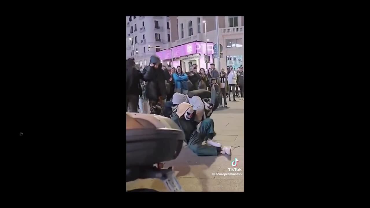 Quick Smile - Next Level pranks - clip of clips and good for many laughs