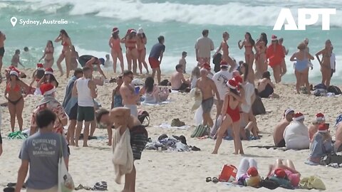 Bondi's Iconic Christmas Turns Somber Weeks After Mass Shooting |