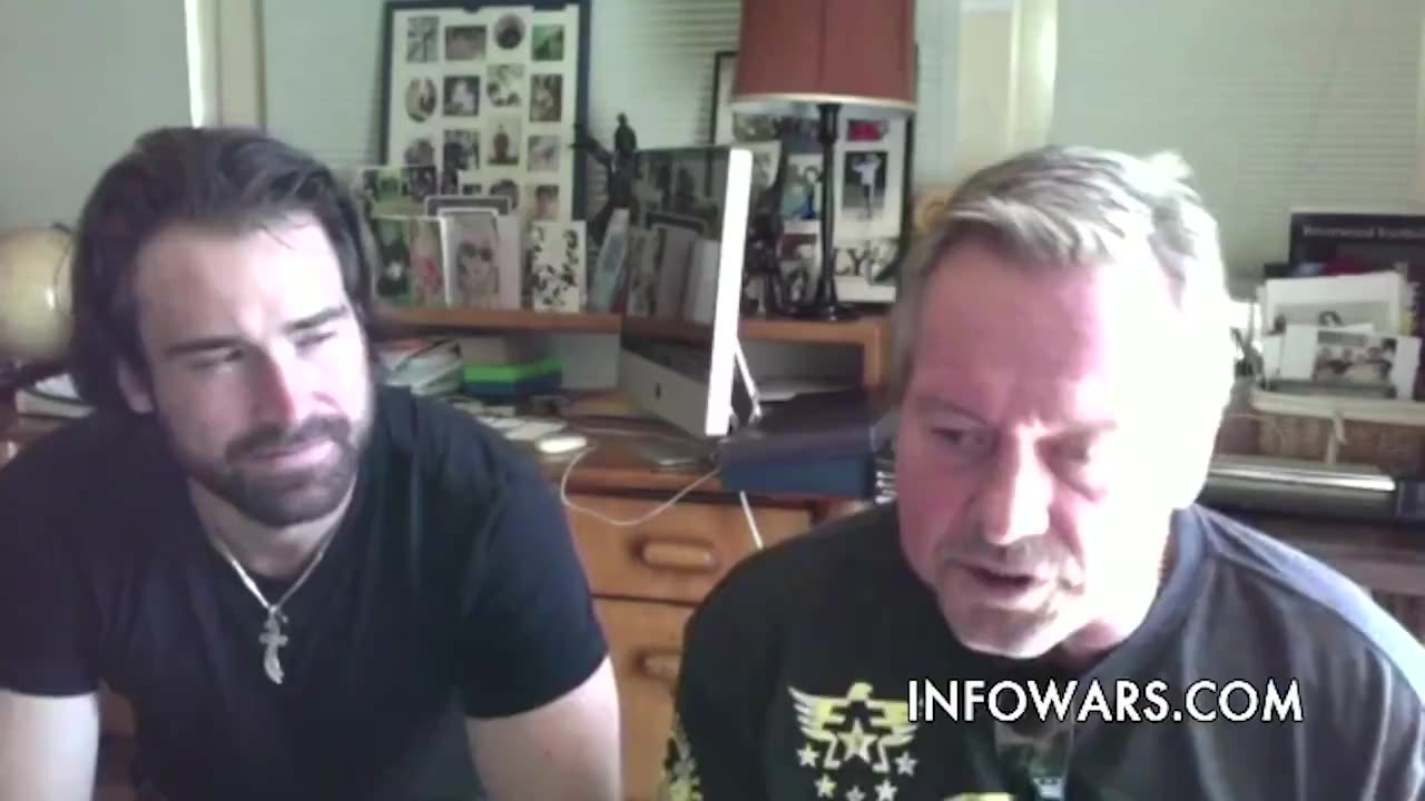 Alex Jones Interviews the GREAT Rowdy Pipper (Classic) 2013