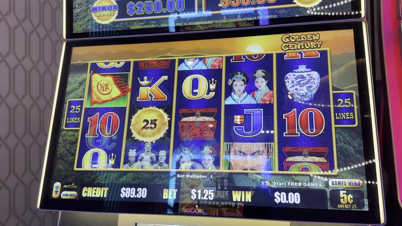 A medley of slot machine play!