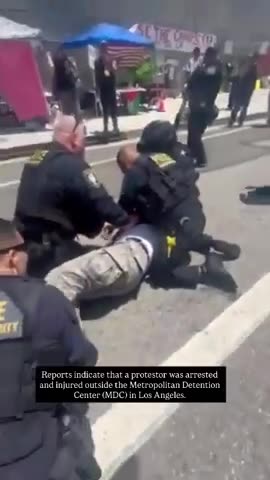 ICE Fake Arrest, Staged Like George Floyd. Trump Deportation Hoax