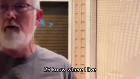 Somalis force White man to move