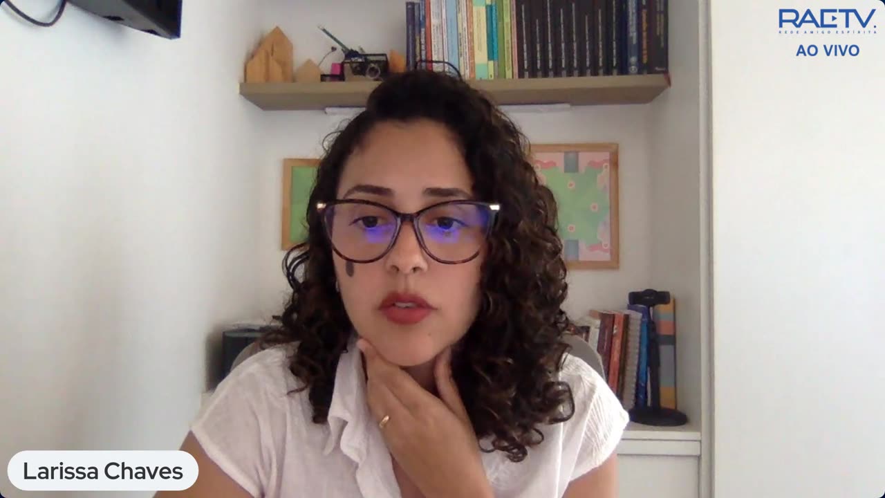 O PROBLEMA DO SER, DO DESTINO E DA DOR- Ep 12 - A VIDA NO ALÉM - com LARISSA CHAVES