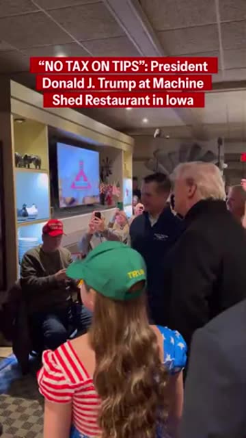 President Donald J. Trump meets with locals at the Machine Shed in Iowa.