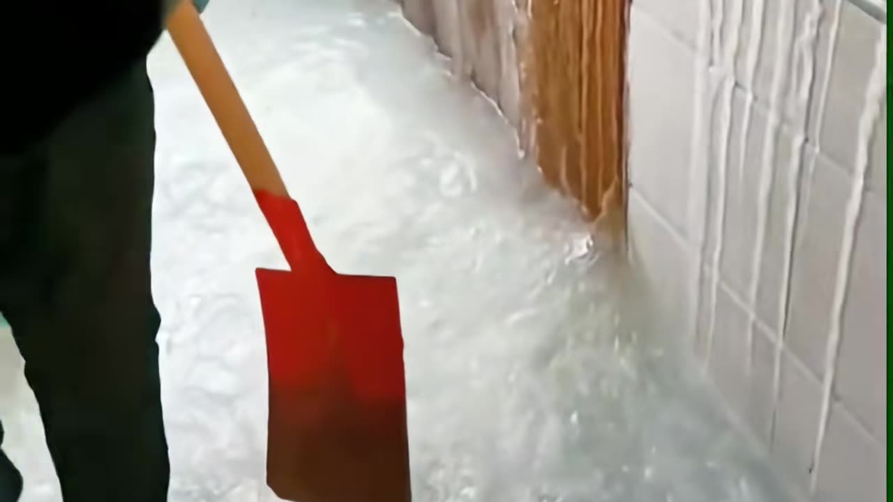 😱👀 Don't Try This at Home! | LifeHacksDaily