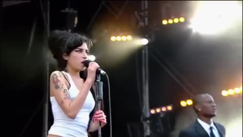 Amy Winehouse - Rehab - Back To Black [Live Isle of Wight Festival]