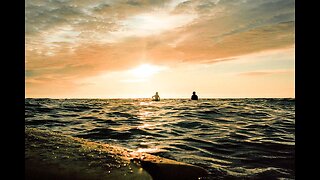 Waves in the sea for stress relief and relaxation