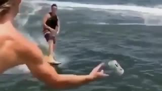 😂🍺 Yo, Slide Me a Beer! | FunFM