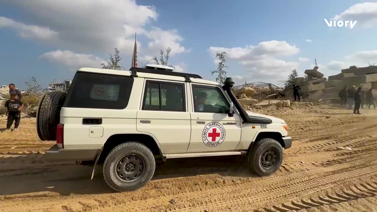 Egyptian teams conduct search operations in eastern Gaza for remains of Israeli hostages