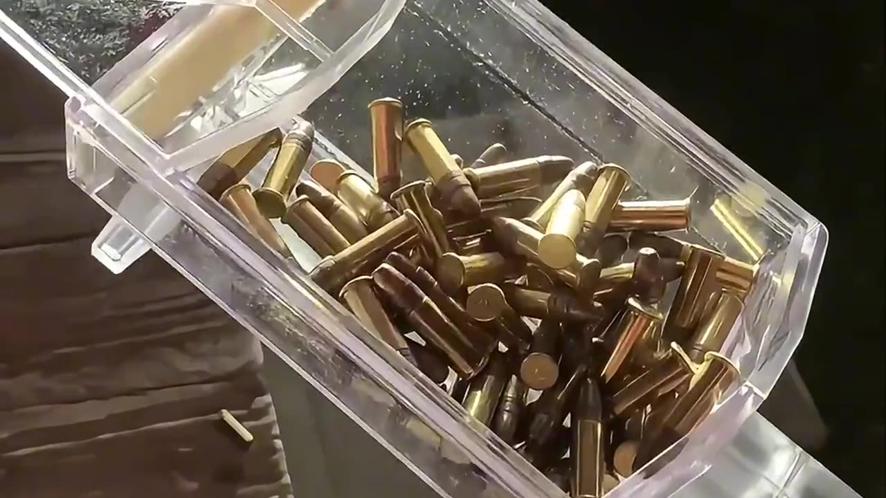 #国外合法拍摄国内请勿模仿 #武器科普 #实弹射击 #男人减速带 #靶场射击