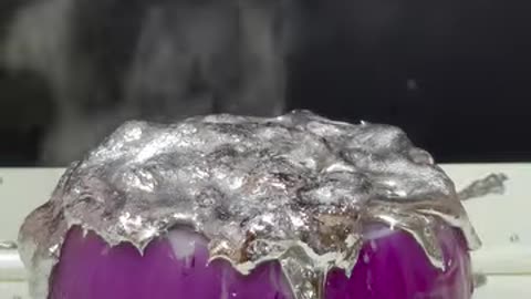 Molten Aluminium Vs Onion