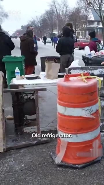 Building barricades and reminiscing about the Floyd protests