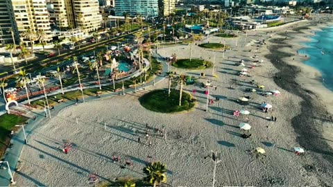 así es playa cavancha en iquique chile