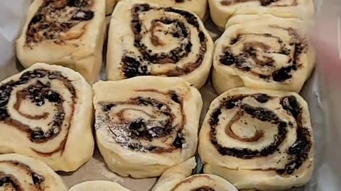 Oreo Stuffed Cinnamon Rolls