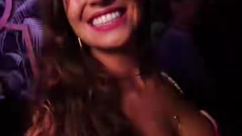 Amr Diab Ya Leil, beautiful Arabic theme. If you like it, give it a heart and share it.