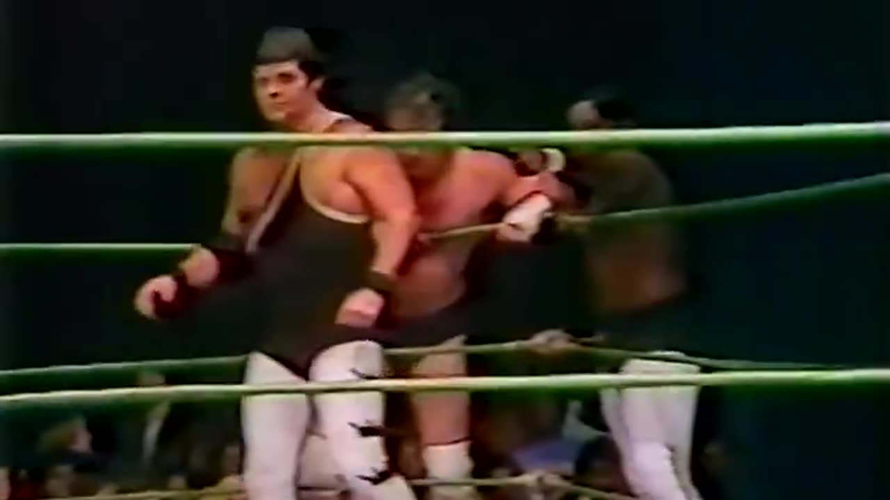 (1983.01.29) Jerry Lawler, Terry Funk & Koko B. Ware vs Jesse Barr & The Masked Marauders - Memphis