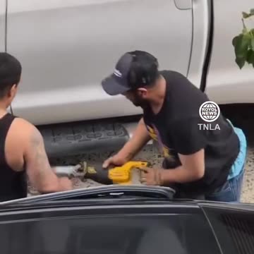 Los Angeles m, CA- A BOLD CATALYTIC CONVERTER THEFT OCCURRED ON BROAD DAYLIGHT ON SEPT 10