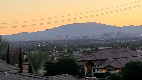 Did you SEE tonight's Las Vegas sunset on FIRE 🔥 Check THIS out! 10.01.2025 #follow #lasvegas #fyp