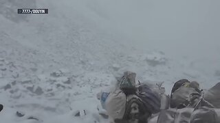 Hundreds trapped by blizzard conditions on Mount Everest