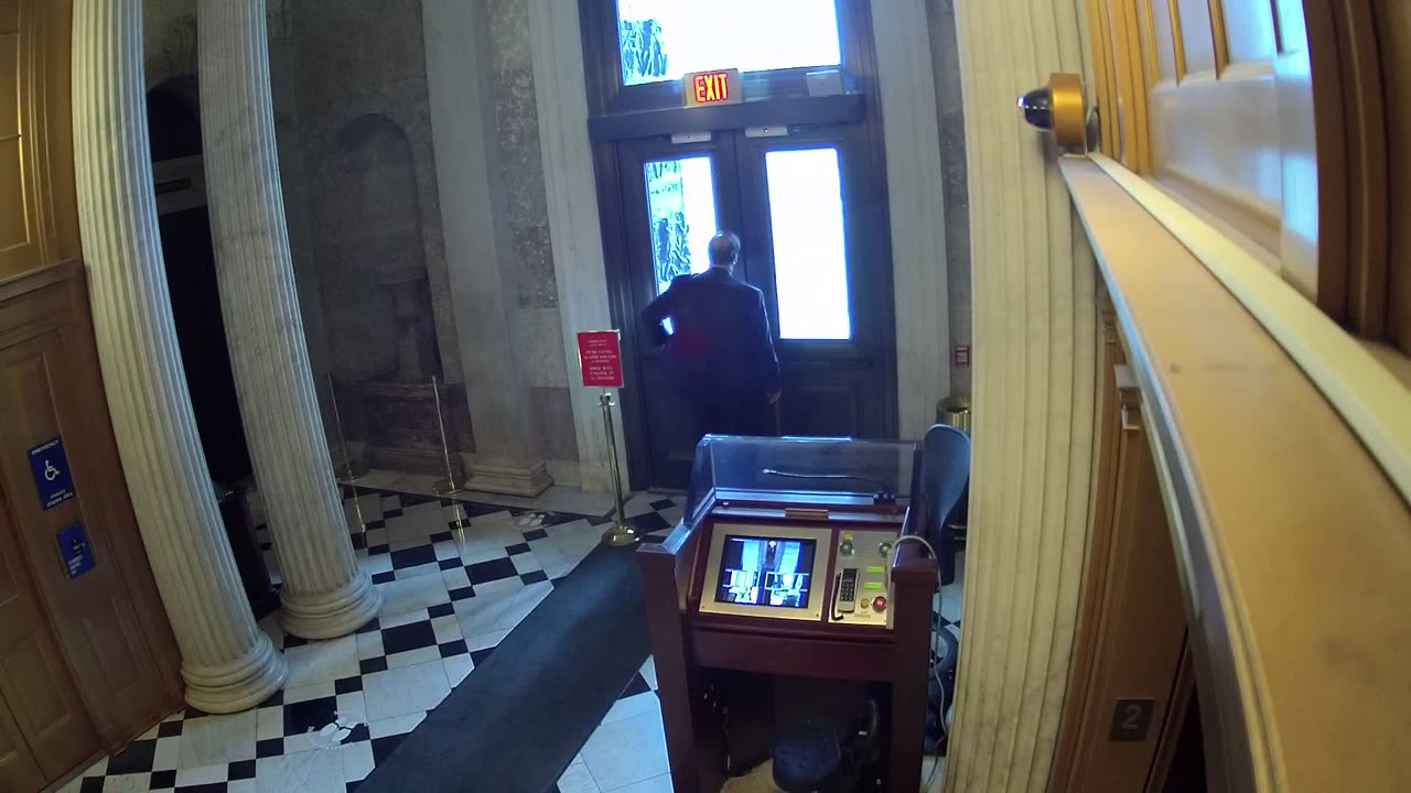 0216USCS02UpperSenateDoorInterior_2021-01-06_13h40min02s853ms.mp4