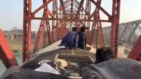 Asian student having fun like the locals in Bangladesh - GTA Subway Surfer