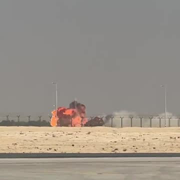 Indian Jet Crashes in Dubai during air display.. I dont see an ejection..