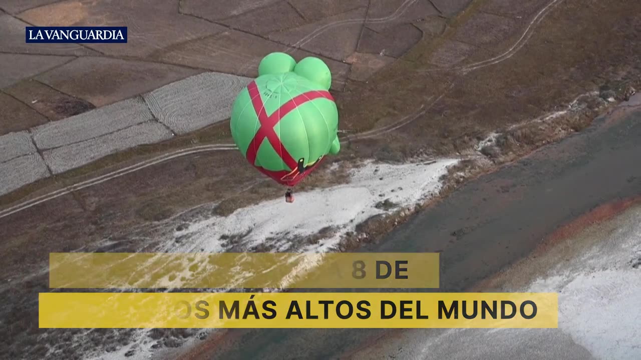 Nepal celebra su primer festival internacional de globos aerostáticos