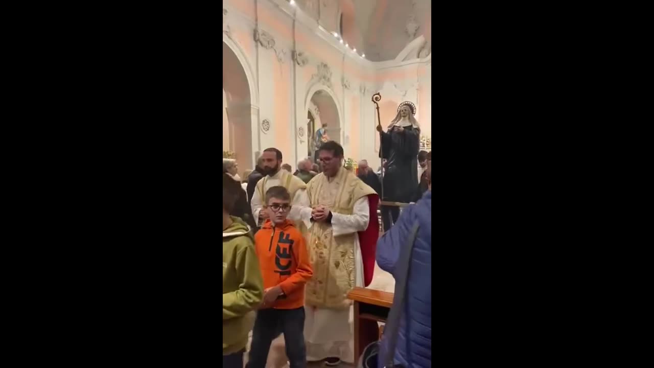 Amalfi (SA) - Processione con la statua di Santa Scolastica nella chiesa di San Benedetto (10.02.25)