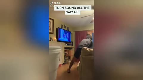 BROKEN TV PRANK - tiktok compilation pt.1