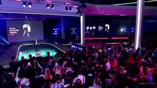 Tesla shareholders applaud Musk's $878 billion pay