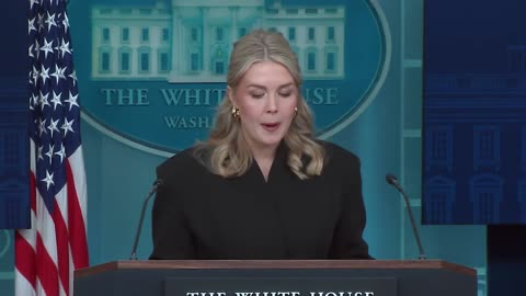 Karoline Leavitt confronts Kaitlan Collins over soft Biden coverage