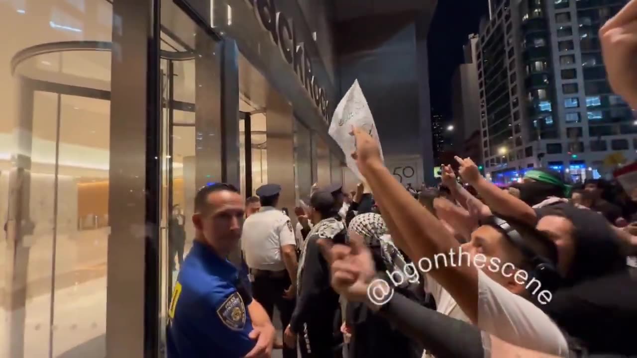 Pro-Palestinian protesters attempt to storm BlackRock headquarters in NYC