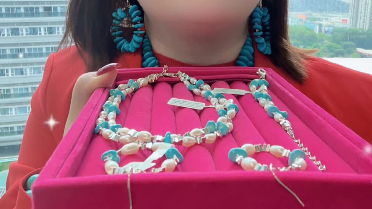 20251014-03 Natural Original Turquoise Bracelet Shows Elegance