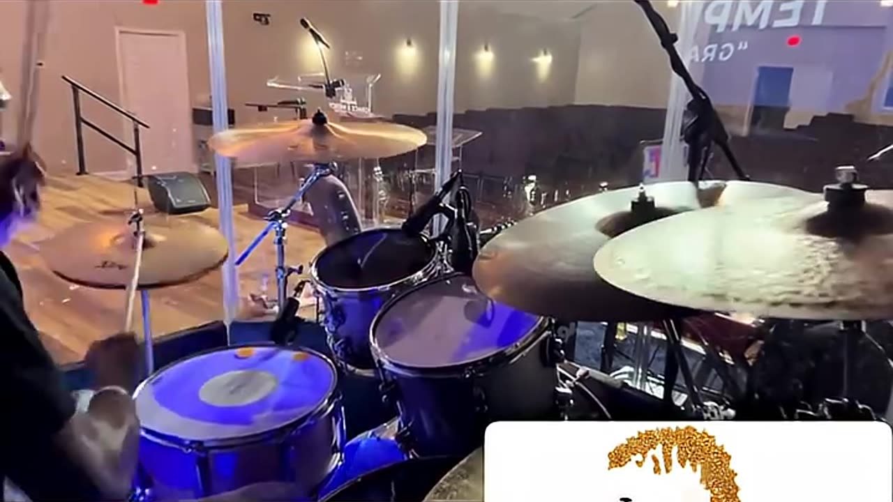 Smooth Hezzy smashing on 🥁 #praisebreak #drummer