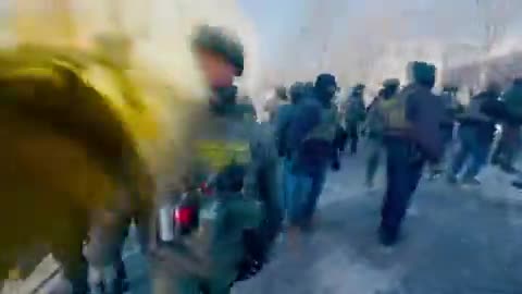 ICE agents are being attacked by violent protesters in Minneapolis_ Minnesota