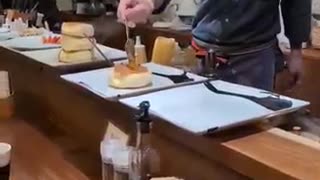 okyo’s Fluffiest Pancakes?! 🥞☁️ | Benitsuru Café in Asakusa, Japan 🇯🇵