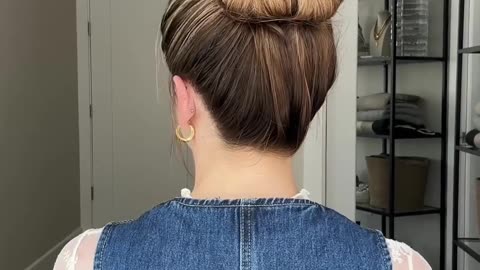 Easy Messy Bun Using One Hair Tie