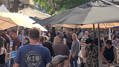 November 21, 2025 Friday Nahalat Binyamin Pedestrian Street Tel Aviv