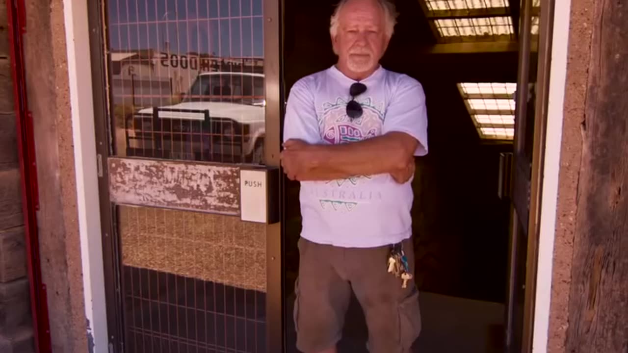 People in Australia live underneath a rock