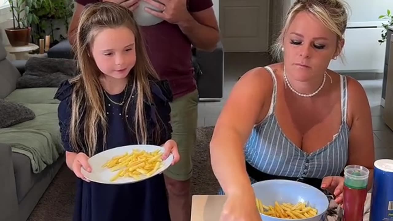La solution, main prise , pas de téléphone !!🤣🤣